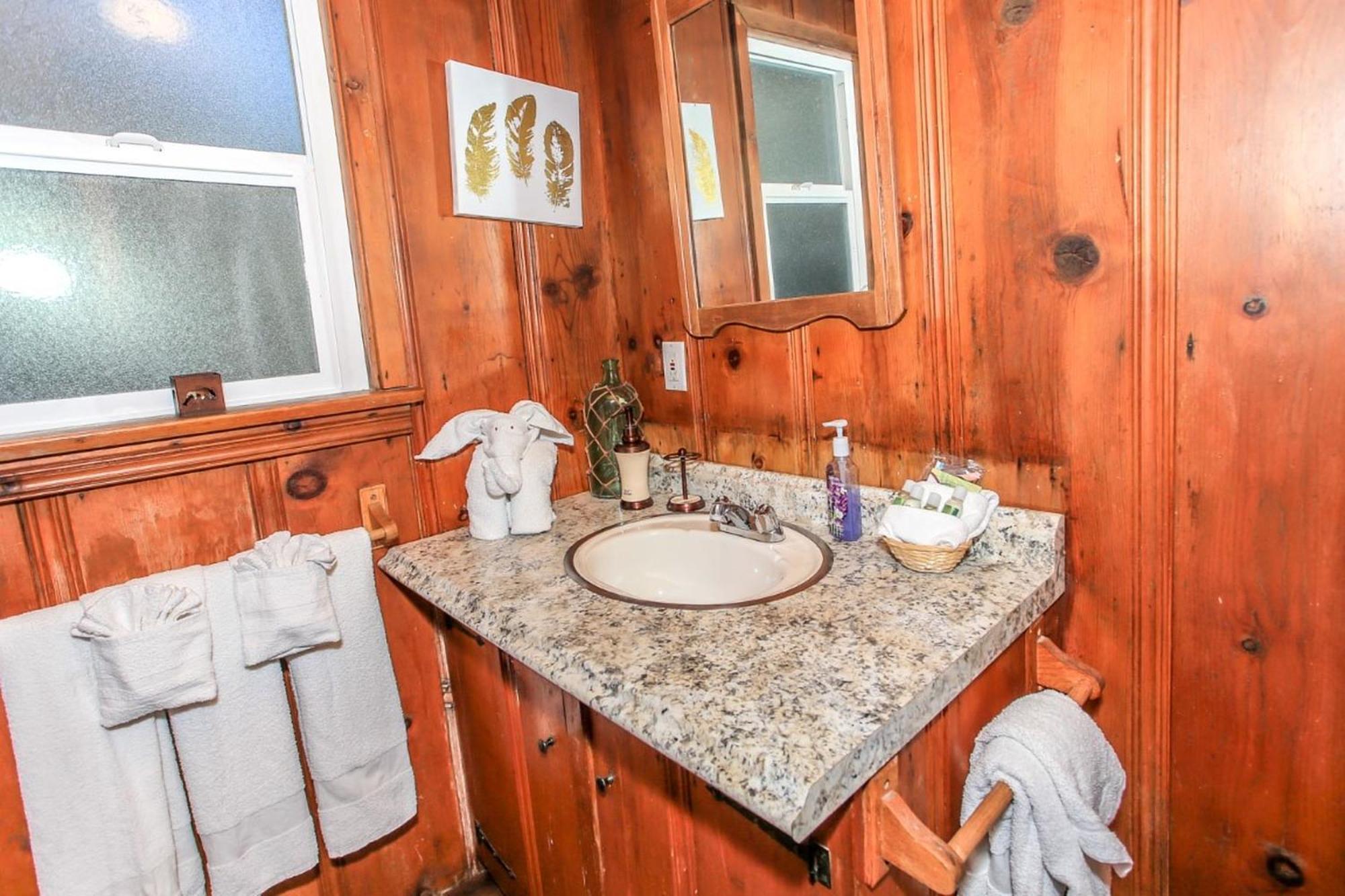 Snow Bunny Lodge - Perfect Big Bear Getaway! Deck With A New Hot Tub And Charcoal Barbecue! Big Bear Lake Eksteriør bilde