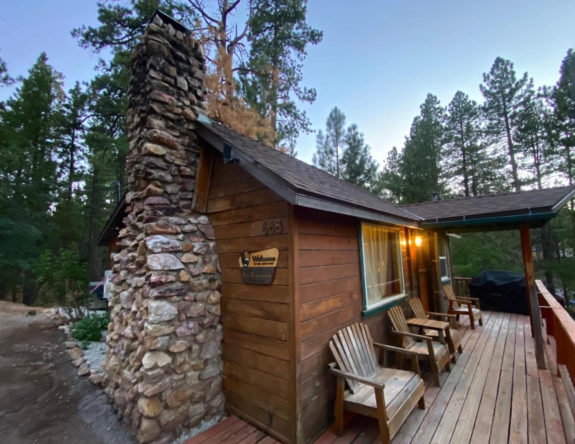 Snow Bunny Lodge - Perfect Big Bear Getaway! Deck With A New Hot Tub And Charcoal Barbecue! Big Bear Lake Eksteriør bilde