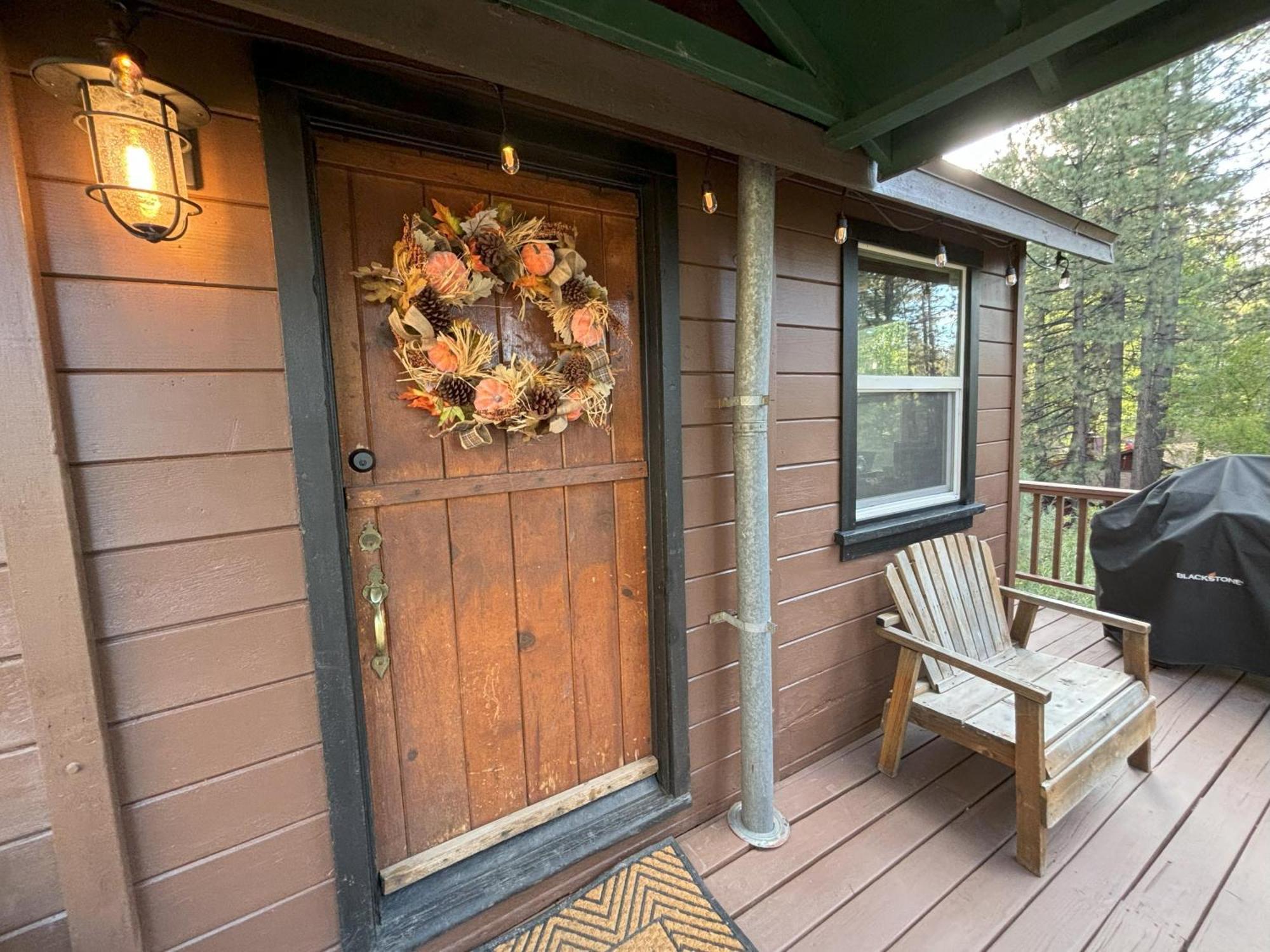 Snow Bunny Lodge - Perfect Big Bear Getaway! Deck With A New Hot Tub And Charcoal Barbecue! Big Bear Lake Eksteriør bilde